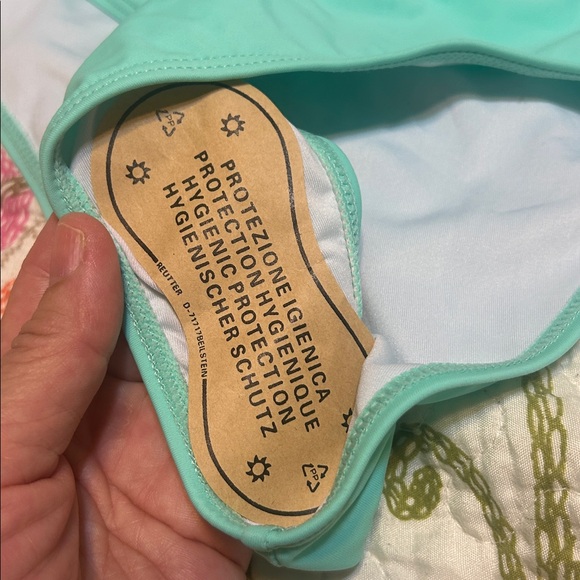 Aqua Bikini Set - Picture 3 of 6